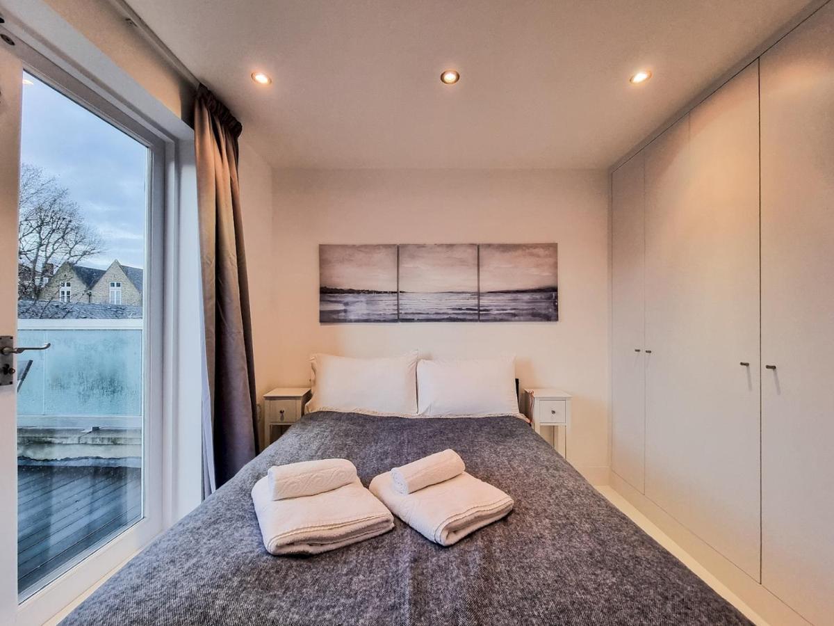 Pass The Keys Family Friendly 2 Bedroom Gem In Shepherd'S Bush London Eksteriør billede