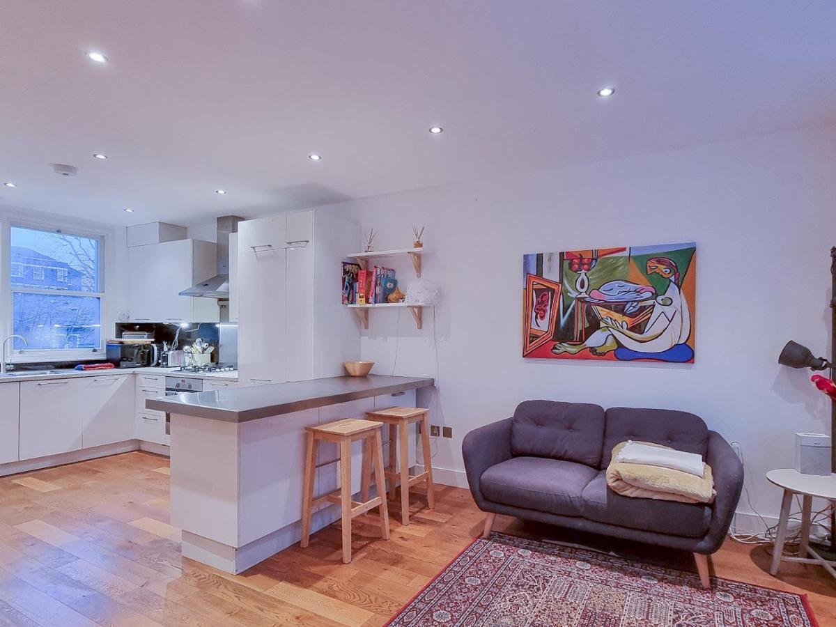 Pass The Keys Family Friendly 2 Bedroom Gem In Shepherd'S Bush London Eksteriør billede