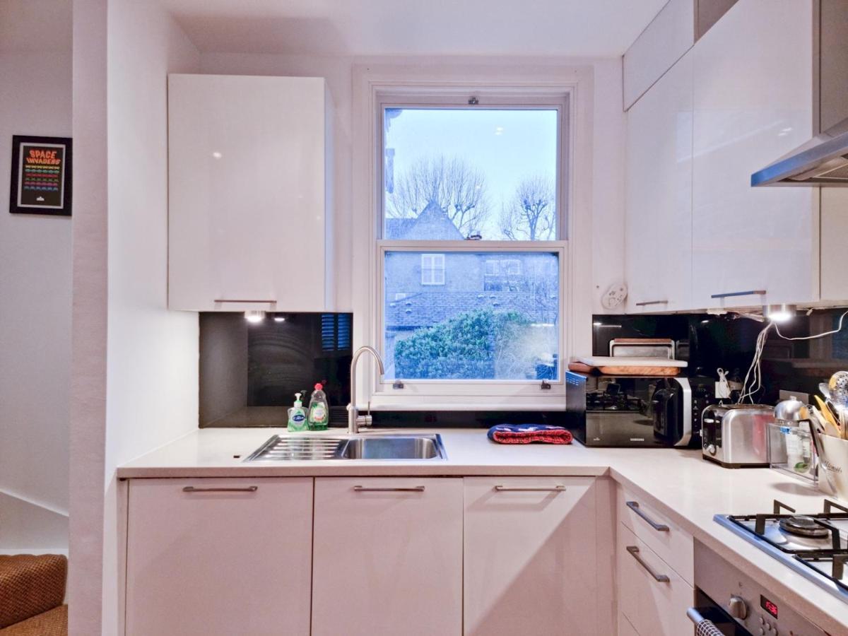 Pass The Keys Family Friendly 2 Bedroom Gem In Shepherd'S Bush London Eksteriør billede
